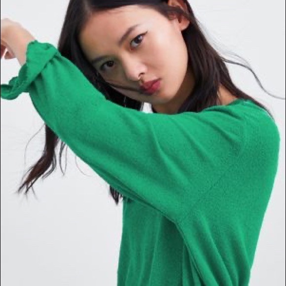 NWOT Zara ruffled top - Picture 2 of 4